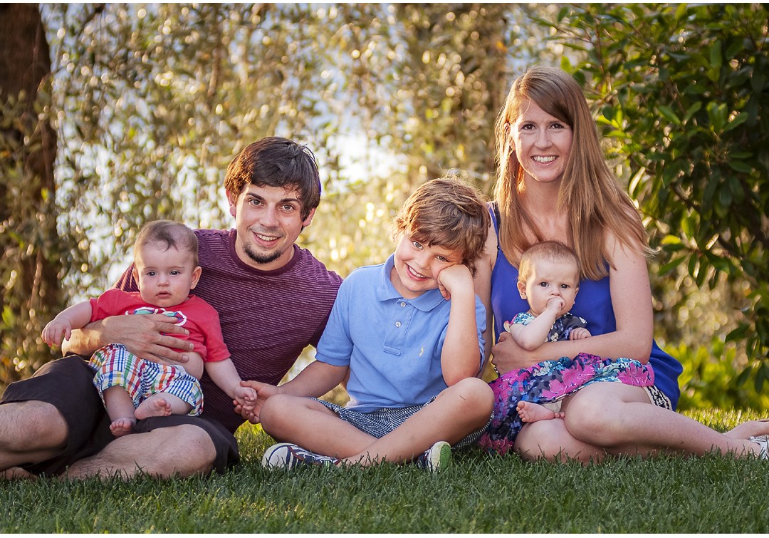 Portrait photographer Dordogne, France. Business headshot photographers, family portrait photography in France.  Covering Eymet, Beaumont, Monpazier, Monflanquin, Villereal, Issigeac, Bergerac, Sarlat, Fumel